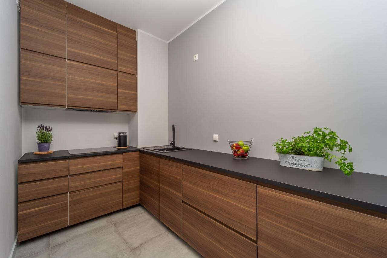 Garden Gate Old Town Apartment กดัญสก์ ภายนอก รูปภาพ
